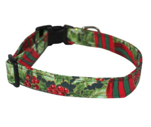 Christmas Berries and Holly Standard Dog Collar